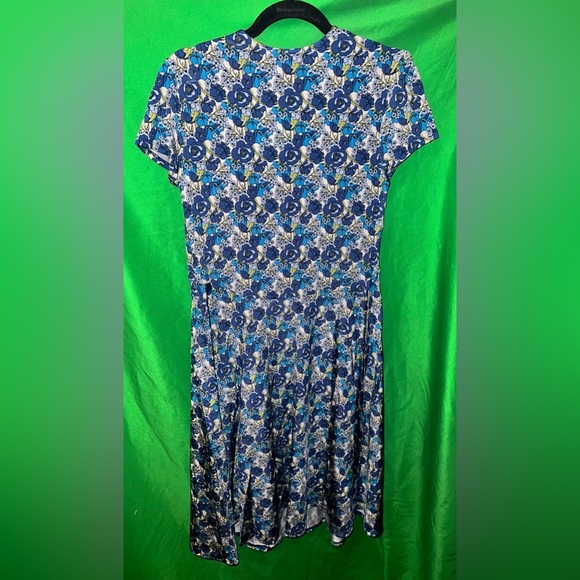 NWT Leota Floral Blue Mini Dress size Medium - Picture 2 of 9